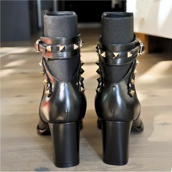 Valentino Garavani Rockstud Buckle Ankle Booties Black Size 38 EU (US 8), Boots - Picture 8 of 17